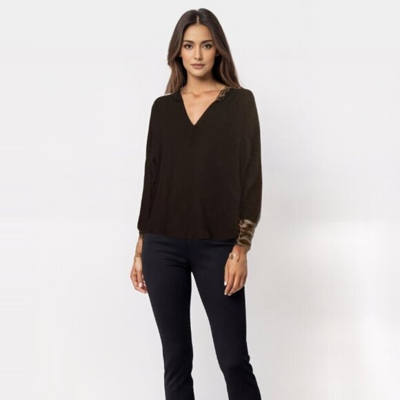 Bellamie Size M Hooded black top with leopard detailing kangaroo pockets - Picture 2 of 7